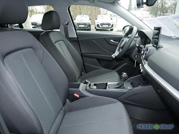 Audi Q2 35 TFSI advanced LED PDC hi. Sitzh.
