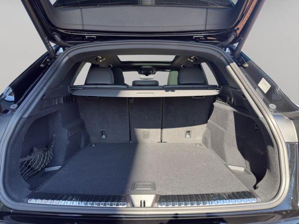 Audi Q5 SUV TDI quattro S line Matrix LED Pano HuD Audi Q5 SUV TDI quattro S line Matrix LED Pano HuD