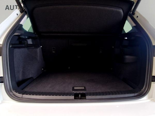 Skoda Karoq 1.5 TSI Selection Tour DSG *AHK*R-Kamera*