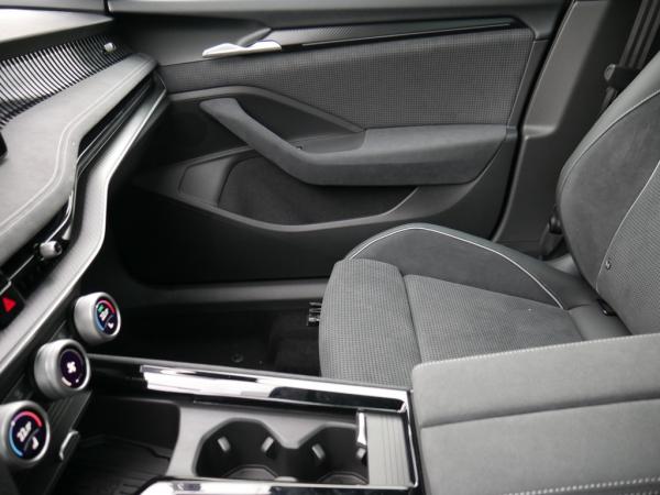 Skoda Superb Combi 1.5 TSI i.V. Hybrid Sportline AHK LED *997*