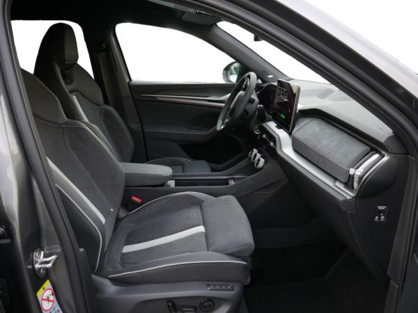Skoda Kodiaq 2.0 TSI DSG Sportline 4x4  Pano AHK 7-Sitzer *862*