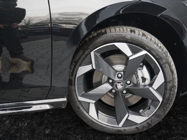 Skoda Superb Combi 2.0 TDI DSG Sportline 4x4 AHK  Pano *842*