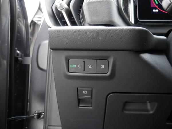 Skoda Kodiaq 2.0 TSI DSG Sportline 4x4  Pano AHK 7-Sitzer *862*