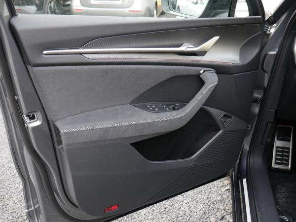 Skoda Kodiaq 2.0 TSI DSG Sportline 4x4  Pano AHK 7-Sitzer *862*