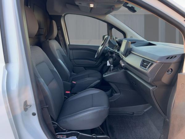 Renault Kangoo E-TECH RAPID L1 8 FACH BEREIFT