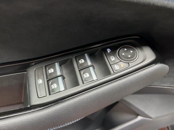 Renault Espace ESPRIT ALPINE E-TECH HYBRID 200 Renault Espace ESPRIT ALPINE E-TECH HYBRID 200