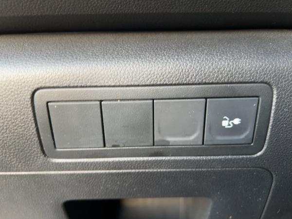 Renault Kangoo E-TECH RAPID L1 8 FACH BEREIFT