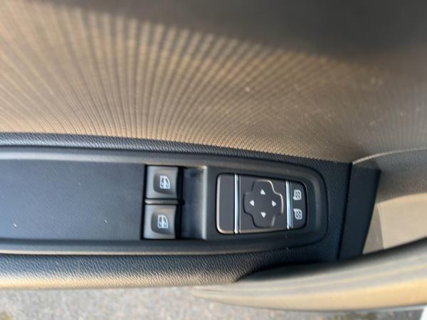 Renault Kangoo E-TECH RAPID L1 8 FACH BEREIFT