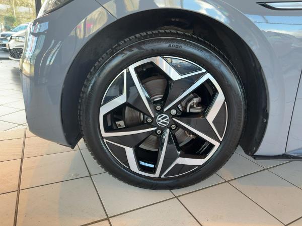 Volkswagen ID.3 Pure Performance City Navi Ganzjahresreifen