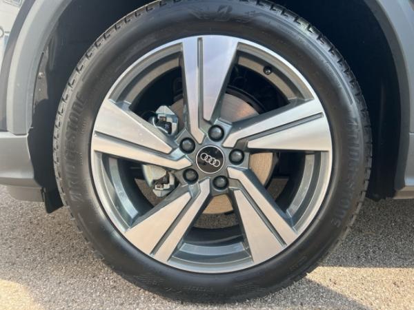 Audi Q2 basis 35 TFSI 110(150) kW(PS) S tronic 18''