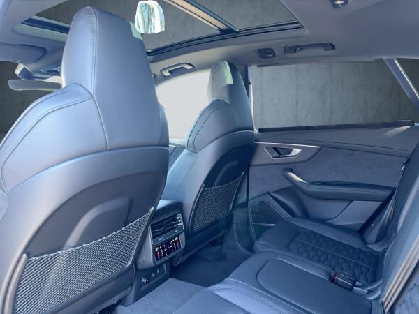 Audi RS Q8 performance RS-AGA/KERAMIK 305KM/H PANO AHK *SOFORT VERFÜGBAR*