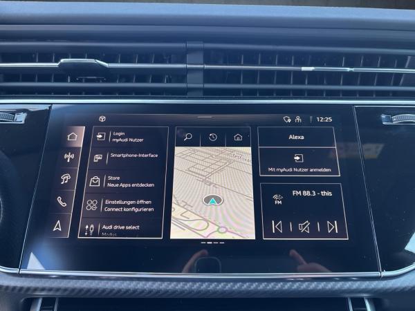 Audi RS Q8 performance RS-AGA/KERAMIK 305KM/H PANO AHK *SOFORT VERFÜGBAR*