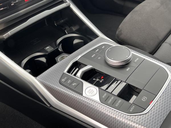 BMW 320 320d xDrive Touring M Sportpaket ab 500? Brutto Euro Leasing  HiFi DAB LED