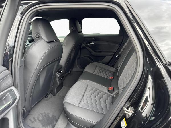 Audi A6 e-tron A6 Avant e-tron *Tech Plus*S LINE*AHK*