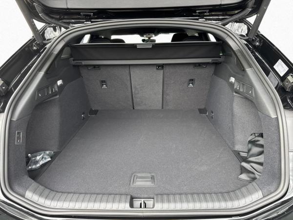 Audi A6 e-tron A6 Avant e-tron *Tech Plus*S LINE*AHK*