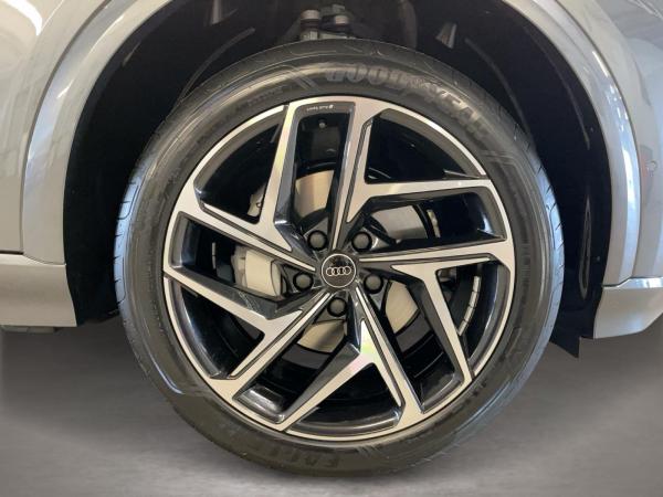 Audi e-tron Q6 SUV S line businessperformance