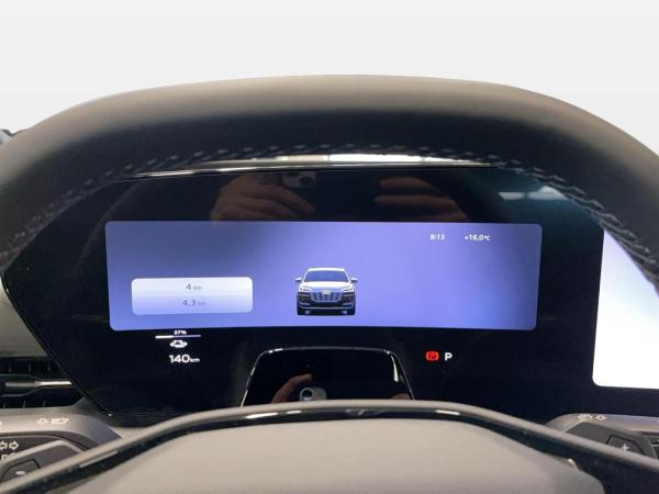 Audi e-tron Q6 SUV S line businessperformance