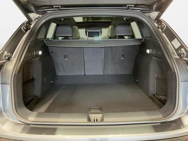 Audi e-tron Q6 SUV S line businessperformance