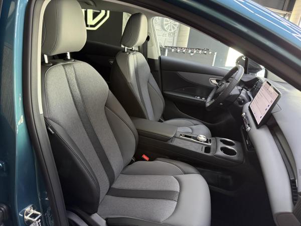 MG MG4 Premium*77kWh*245PS*545km*Förderfähig!