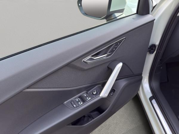 Audi Q2 advanced 35 TFSI *Rückfahrkamera *Smartphone Interface