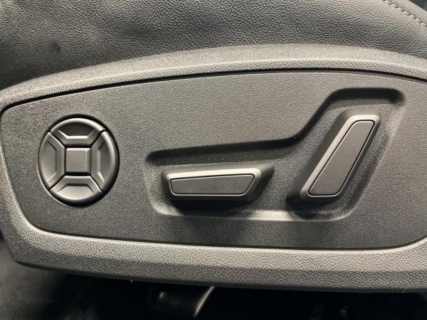 Audi Q4 e-tron Q4 45 e-tron ACC AHK AUT Fernlichtass. LM