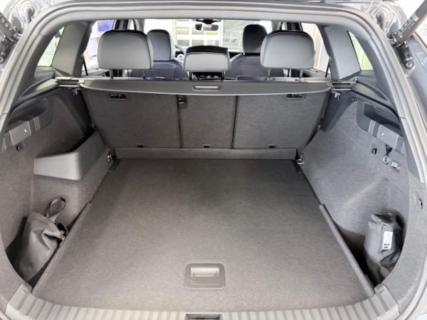 Volkswagen Tayron ELEGANCE++sofort verfügbar++,4Motion,IQ Light