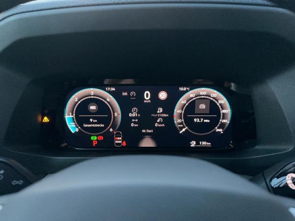 Volkswagen Crafter DOKA-130 km/h-SHZG-GJR-AHK-HECKANTRIEB-7 SITZE