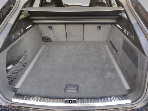 Audi RS6 Avant performance 4.0 TFSI RS-Abgas Matrix