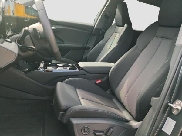 Audi Q6 e-tron performance 5JGar S line Tech pro AHK