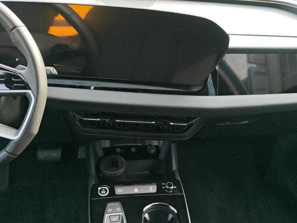 Audi Q6 e-tron performance 5JGar S line Tech pro AHK