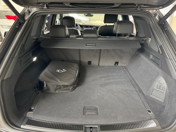 Volkswagen Touareg R 3.0TSI eHybrid +KAMERA+DYNAUDIO+