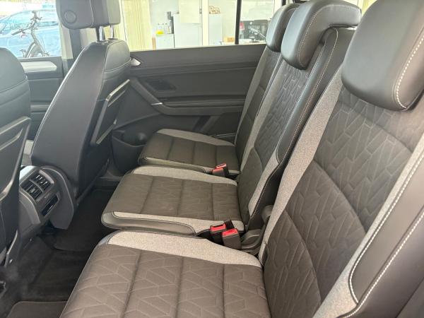 Volkswagen Touran GOAL 1.5 TSI DSG +7-SITZE +AHK +IQ.LIGHT+ACC+VIRTUAL+NAVI+SHZ