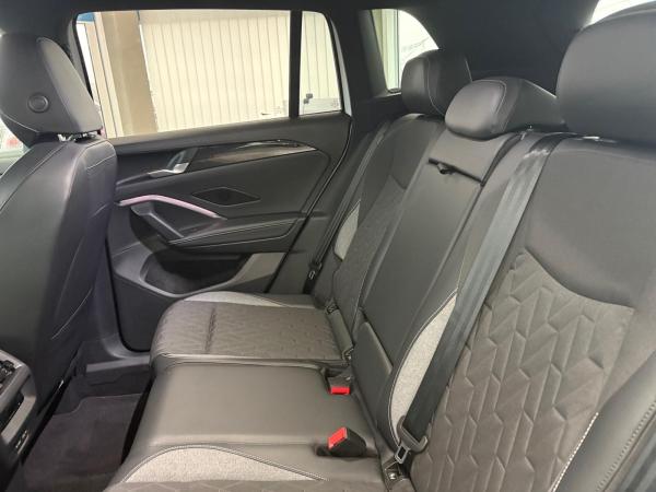 Volkswagen Tiguan GOAL 1.5 eTSI DSG AHK+IQ.LIGHT+ACC+360°+VIRTUAL+NAVI+SHZ+18"