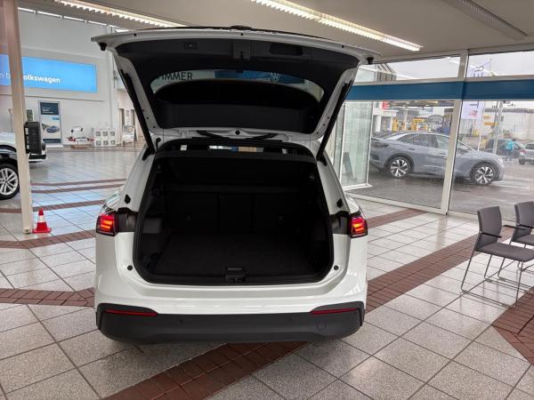 Volkswagen Tiguan GOAL 1.5 eTSI DSG AHK+IQ.LIGHT+ACC+360°+VIRTUAL+NAVI+SHZ+18"