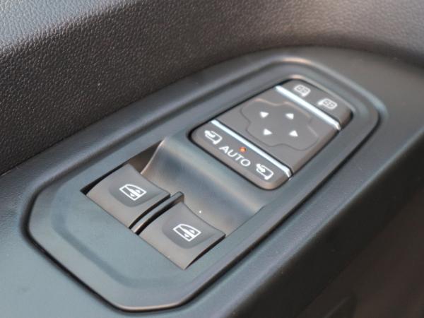 Nissan Primastar PRIMASTAR Kombi9 L1H1 2,8t dCi170 9AT TEKNA LM