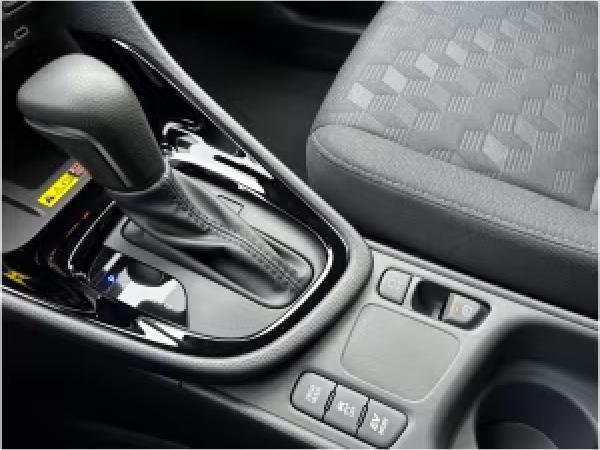 Toyota Yaris 1.5l Teamplayer Comfort-Paket LED ACC SHZ RFK ALU KLIMA