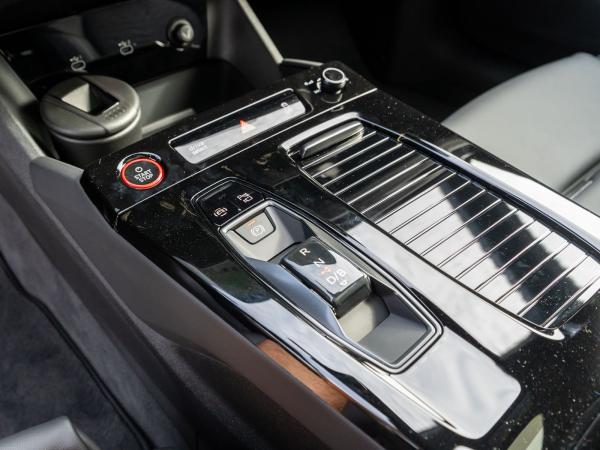 Audi A6 e-tron A6 Sportback e-tron !0,25%! S Line 360° PANO HUD Leder AHK // Sofort verfügbar!!!