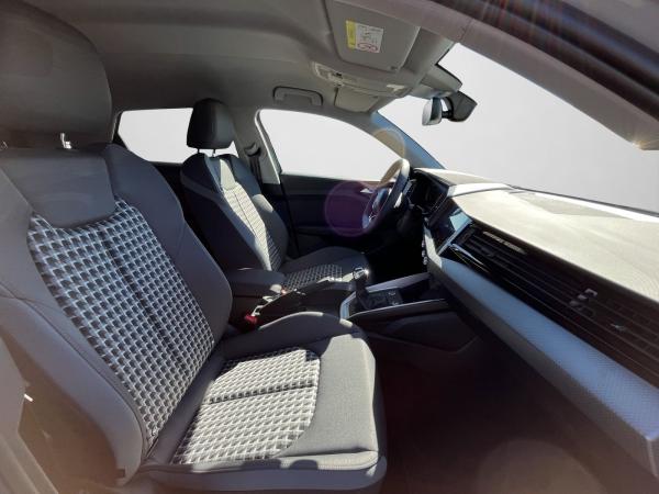 Audi A1 Sportback S line 30 TFSI S tronic CARPLAY LED SHZ ACC