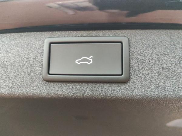 Skoda ENYAQ Enyaq 85 Sportline 286 PS Wärmepumpe AHK ACC LED