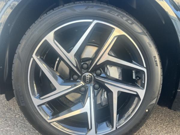 Audi Q6 e-tron SUV quattro 315 kW AHK 21''