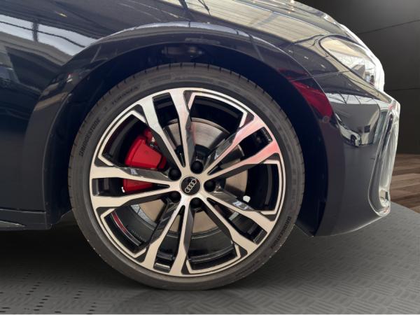 Audi A5 Avant e-hybrid quattro 270 kW S tronic / Tech pro / HUD / AHK / PANO / B & O / MEMORY