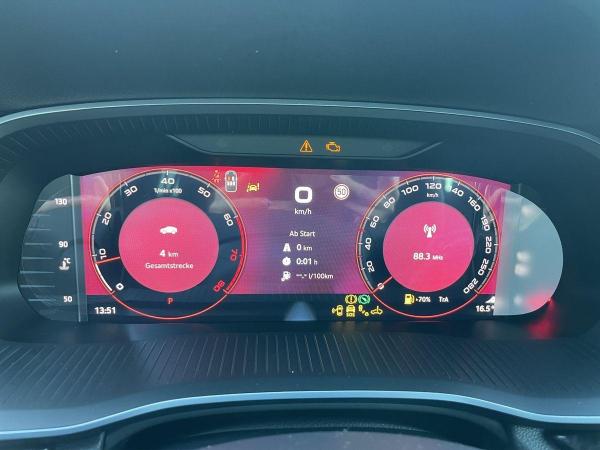 Skoda Octavia Combi RS DSG/DCC/AHK/Stdhz/Panodach/Anschlussgarantie