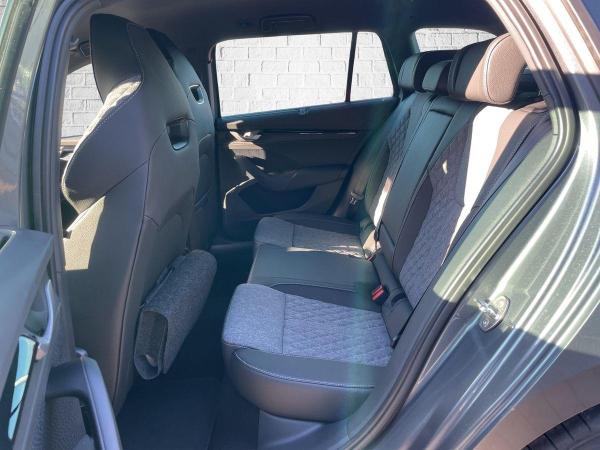 Skoda Octavia Combi Sportline DSG/Navi/AHK/Matrix/sofort Verfügbar