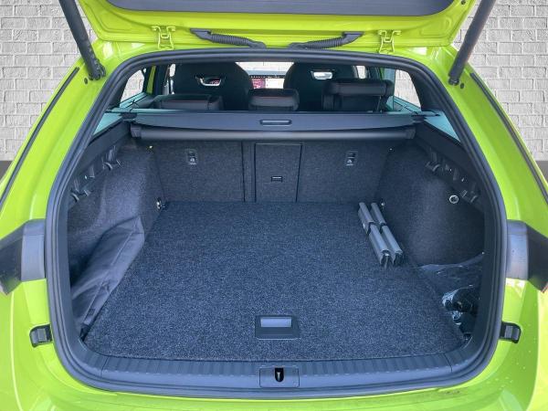 Skoda Octavia Combi RS DSG/DCC/AHK/Stdhz/Panodach/Anschlussgarantie