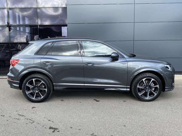Audi Q3 40 TFSI quattro s tronic S line LED AHK RFK ACC