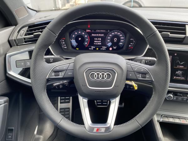 Audi Q3 40 TFSI quattro s tronic S line LED AHK RFK ACC