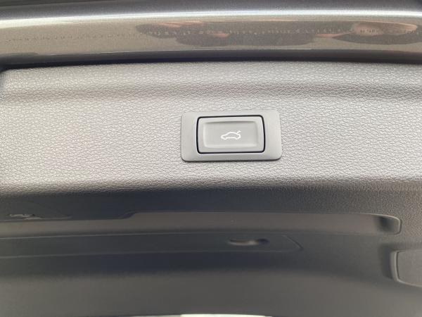 Audi Q3 40 TFSI quattro s tronic S line LED AHK RFK ACC