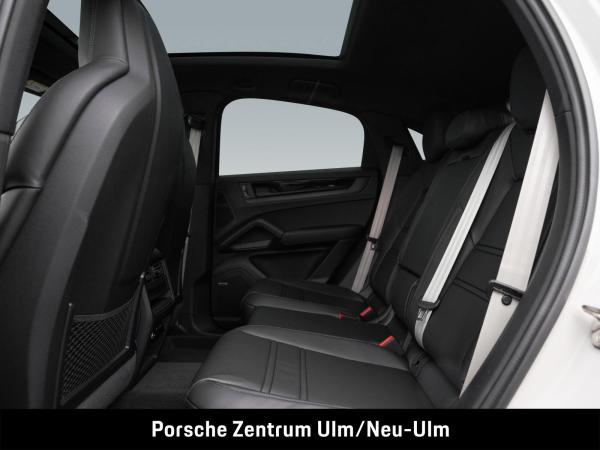 Porsche Cayenne E-Hybrid Coupé Black Edition kreide, SportDesign-Paket, AHK, 21-Räder, InnoDrive, Sitzbelüftung