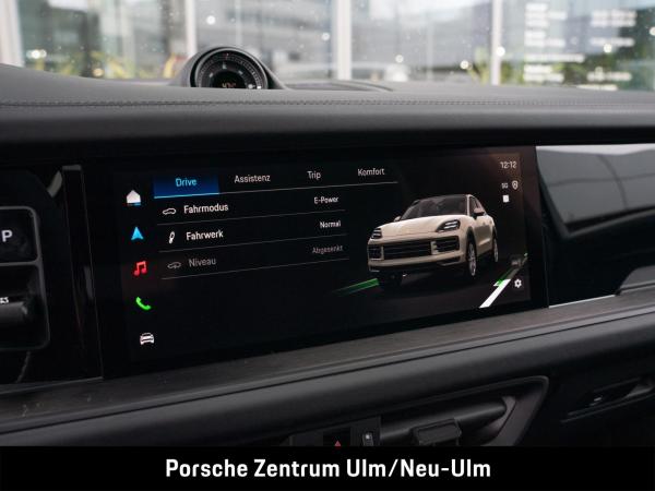 Porsche Cayenne E-Hybrid Coupé Black Edition kreide, SportDesign-Paket, AHK, 21-Räder, InnoDrive, Sitzbelüftung