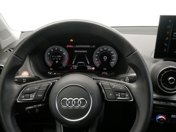 Audi Q2 35 TFSI S tro. advanced LED AHK virt. Cock.